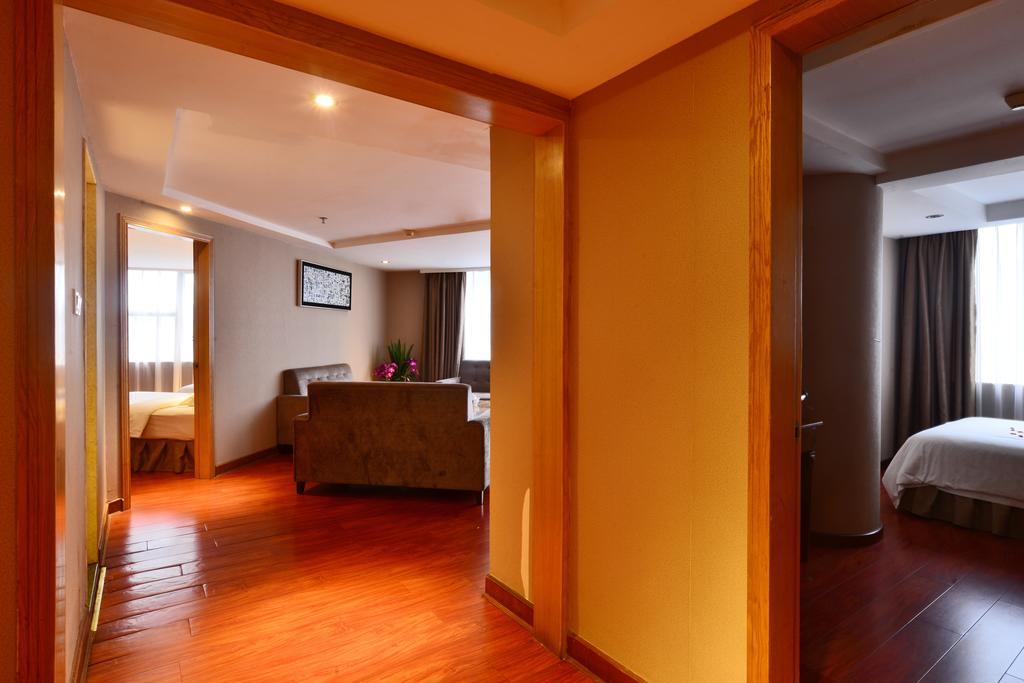 Yingshang Hotel Gangding Longkou West Kanton Zewnętrze zdjęcie