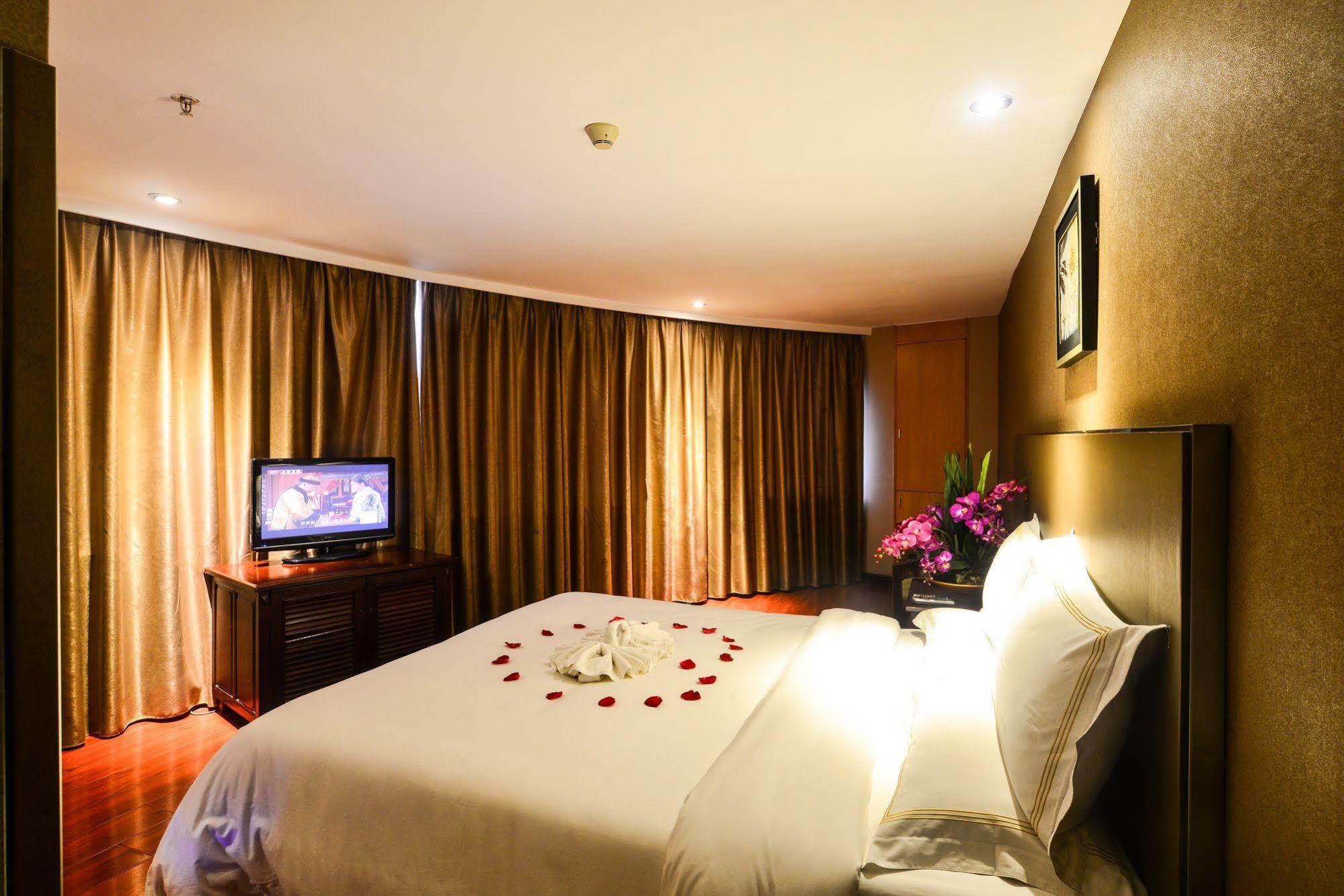 Yingshang Hotel Gangding Longkou West Kanton Zewnętrze zdjęcie
