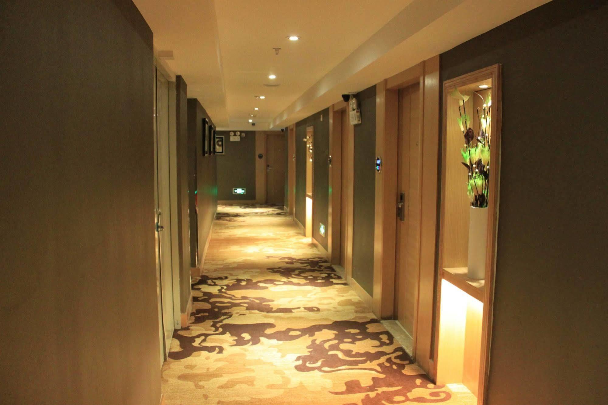 Yingshang Hotel Gangding Longkou West Kanton Zewnętrze zdjęcie